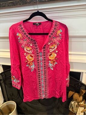 ANDREE BY UNIT Bright Pink Embroidered V-Neck Tunic